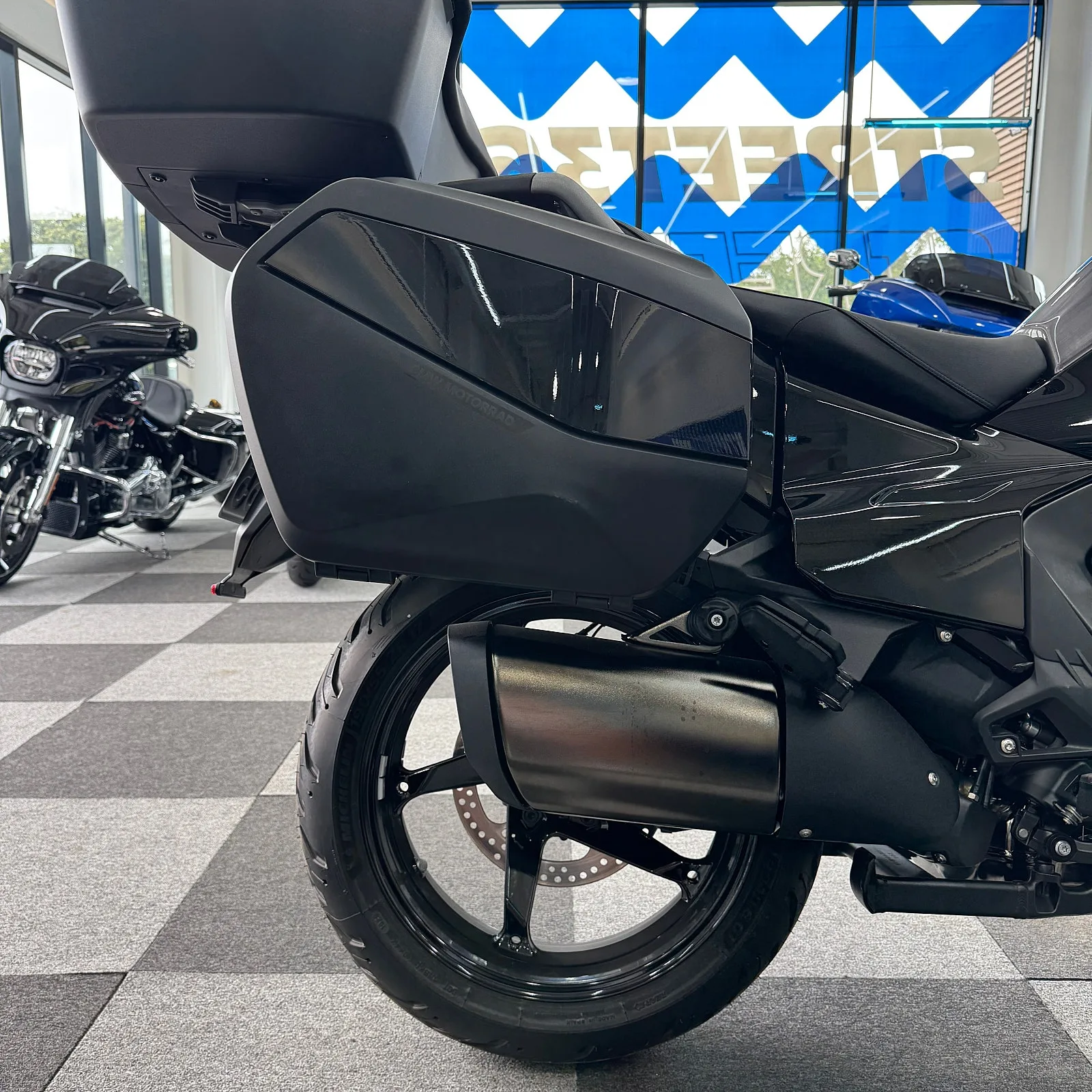 BMW R 1300 RT 2026 블랙 사진 5