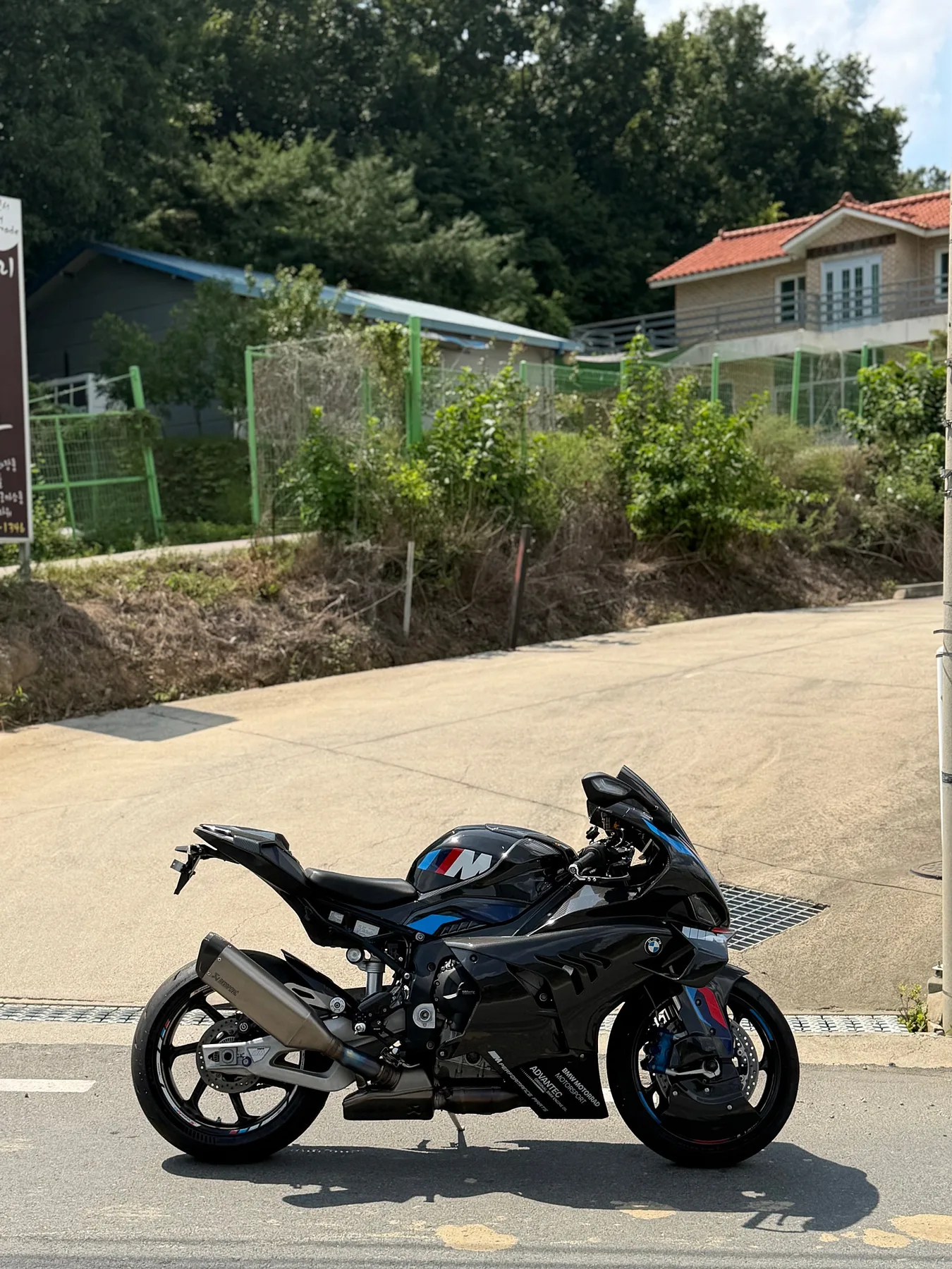 BMW M 1000 RR 컴페티션 2024 블랙 사진 1