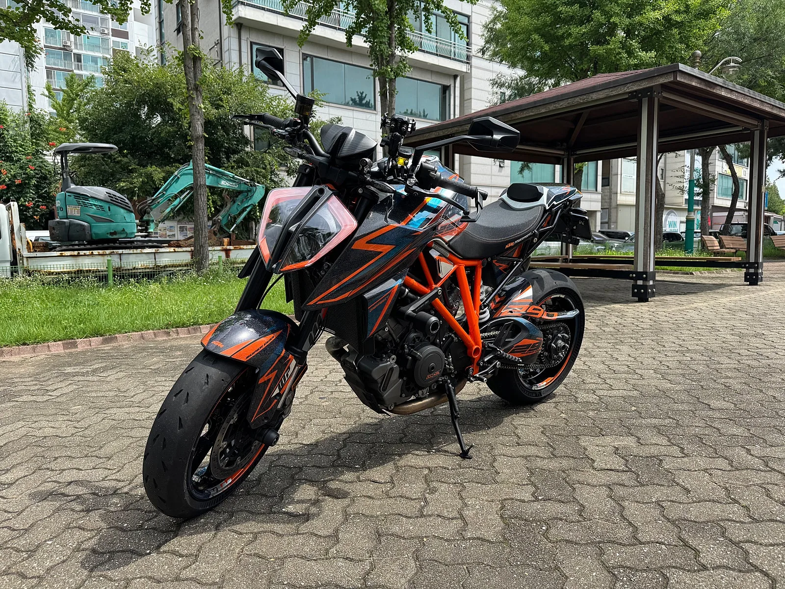 KTM 1290 슈퍼듀크 R EVO 2019 블랙 사진 2
