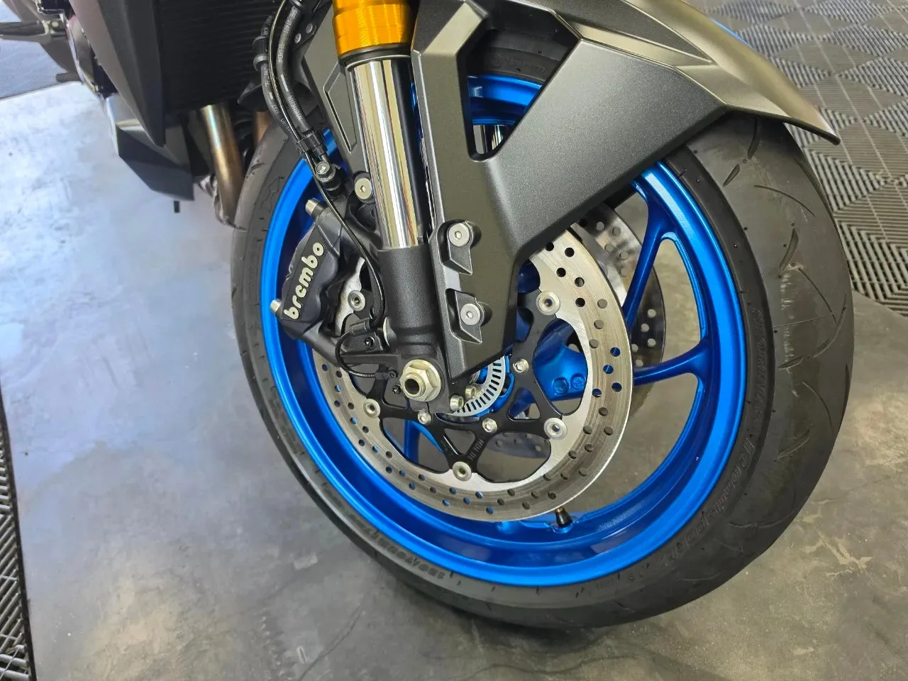 스즈키 GSX S 1000 GX 2024 블랙 사진 5