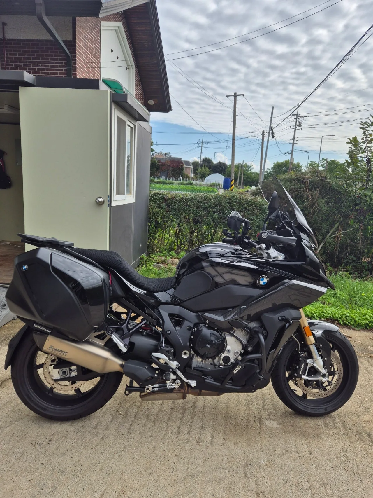 BMW S 1000 XR 카본패키지 로우서스버전 2023 블랙 사진 3