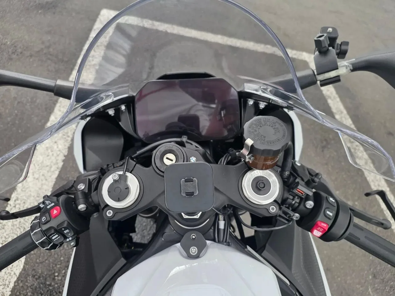 BMW S 1000 RR M팩 2025 화이트 사진 3