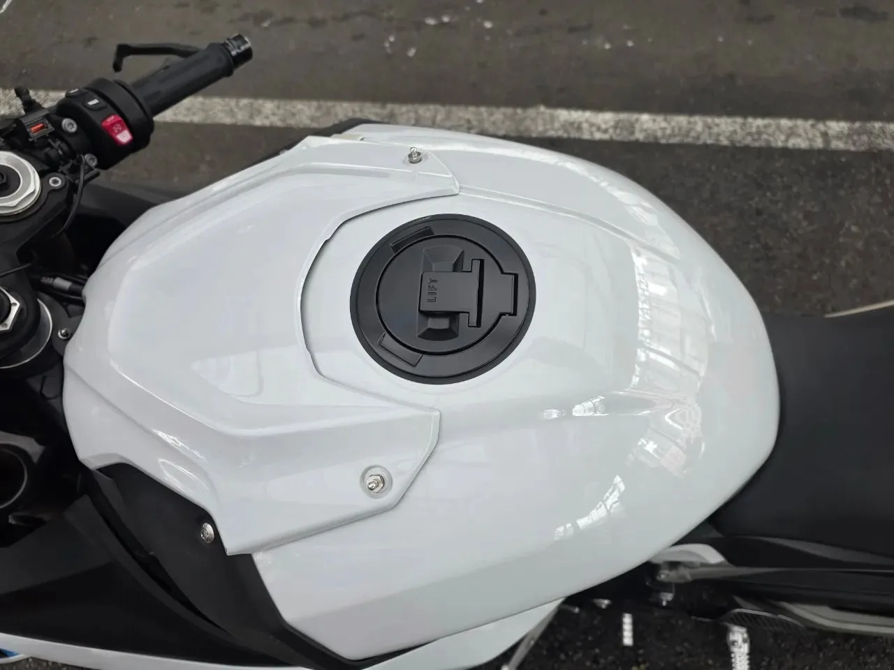 BMW S 1000 RR M팩 2025 화이트 사진 7