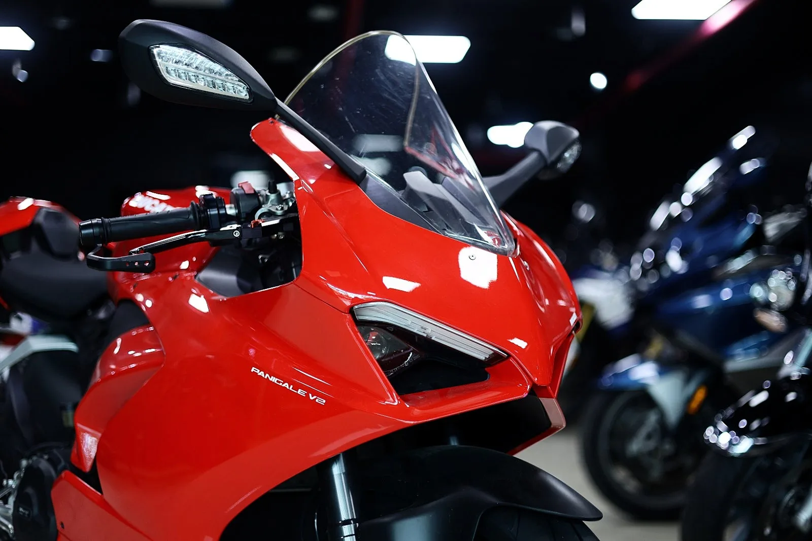 두카티 파니갈레 V2 슈퍼 스포츠 2020 레드 사진 5