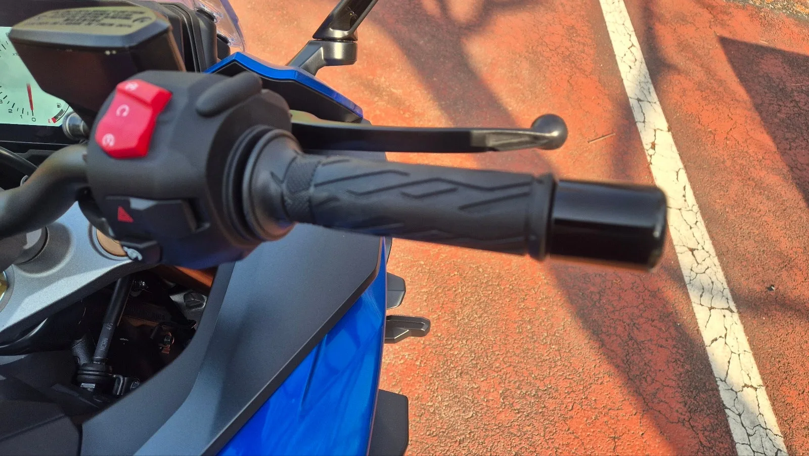 스즈키 GSX S 1000 GT 2024 메탈릭 트리톤 블루 사진 6
