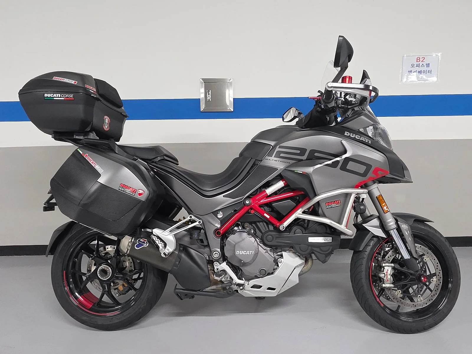 두카티 멀티스트라다 1260 S GT 2020 블랙 사진 1