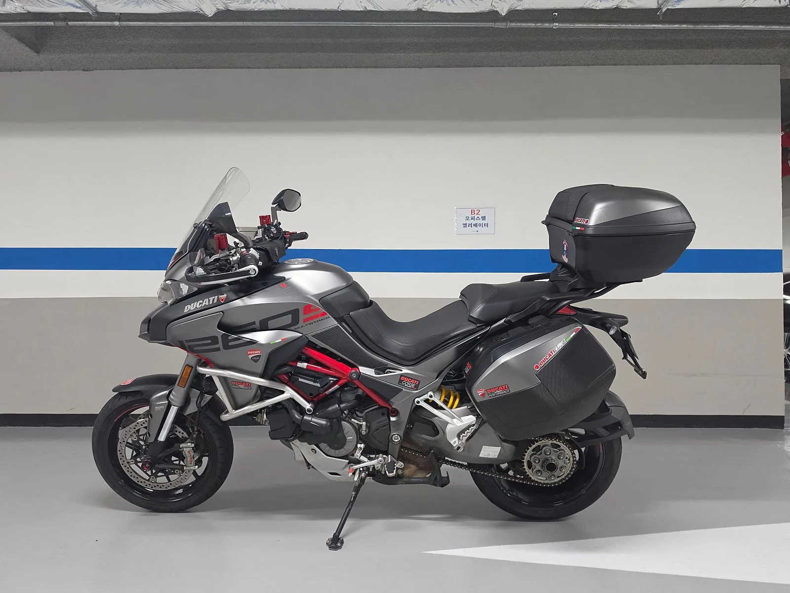두카티 멀티스트라다 1260 S GT 2020 블랙 사진 2