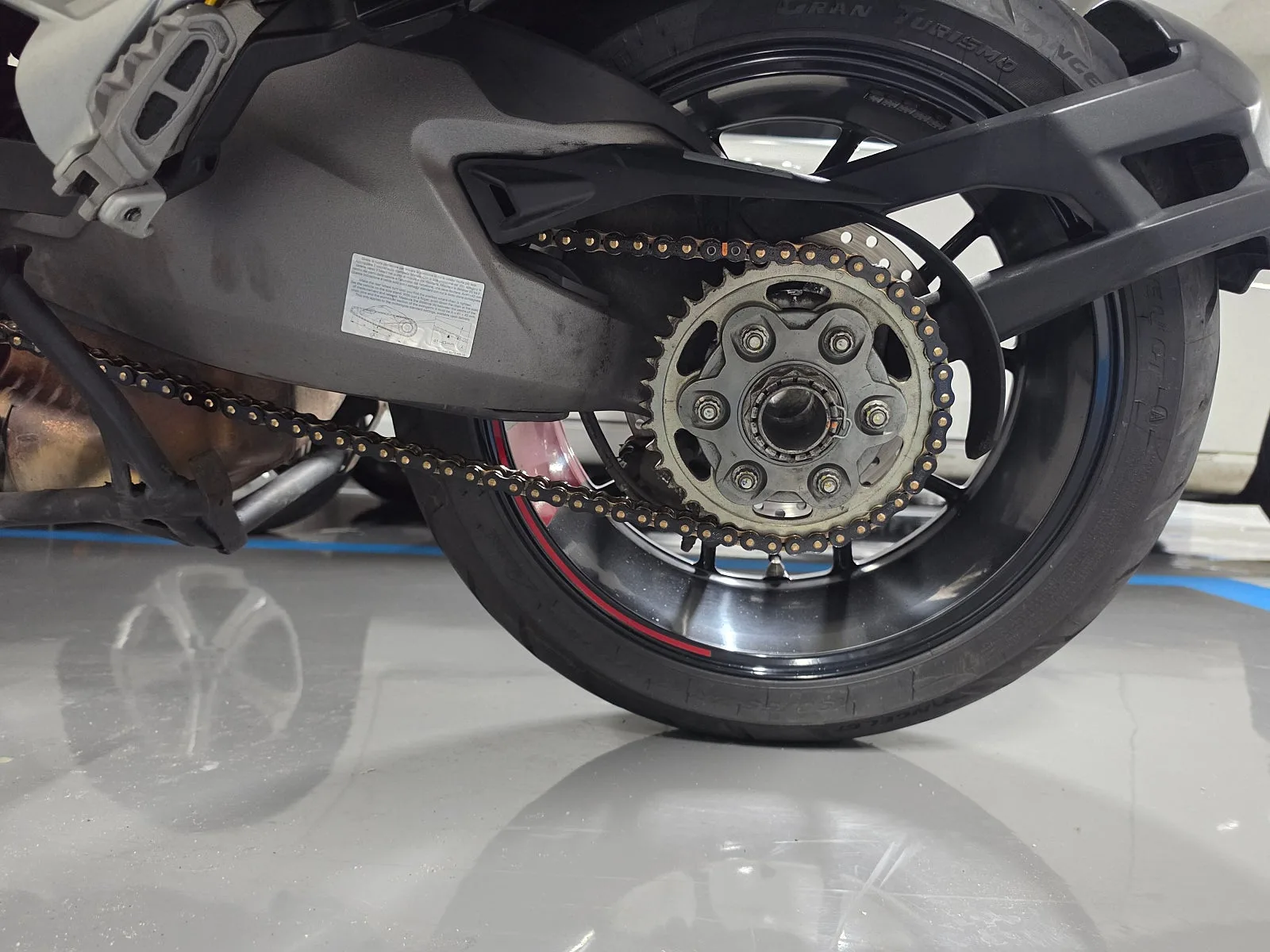 두카티 멀티스트라다 1260 S GT 2020 블랙 사진 3