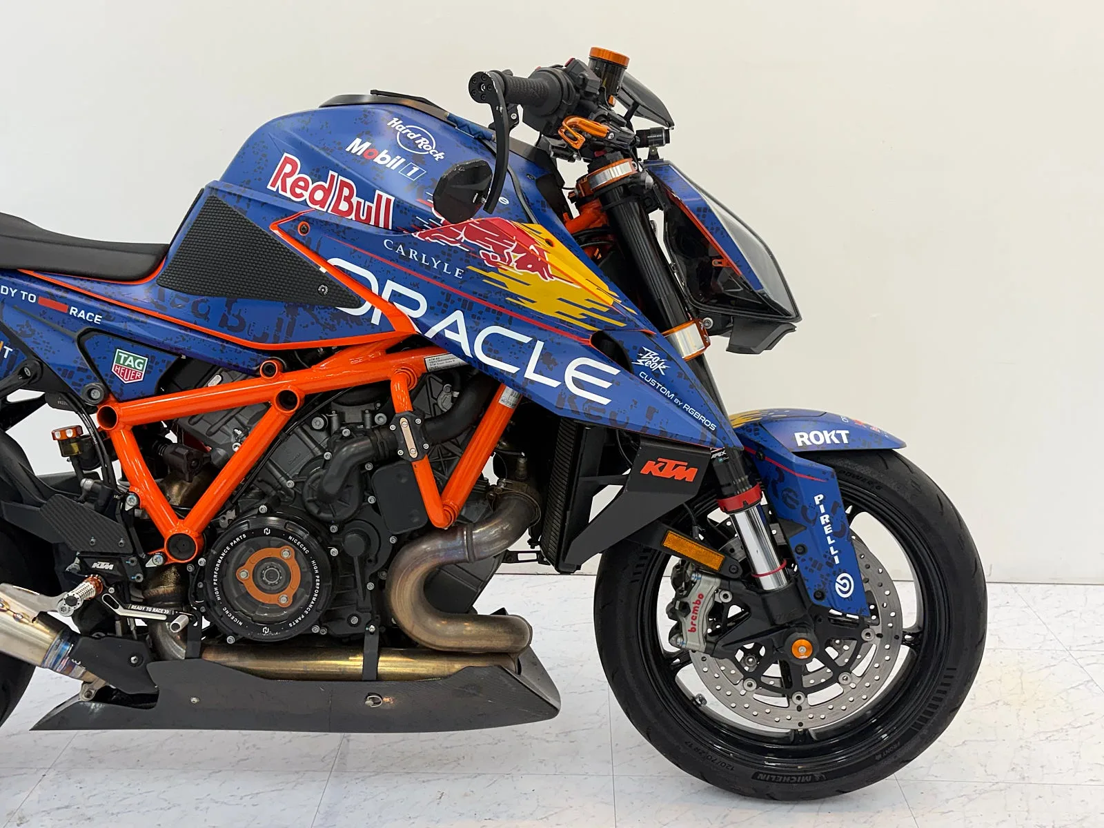 KTM 1290 슈퍼듀크 R 2021 블루 사진 4
