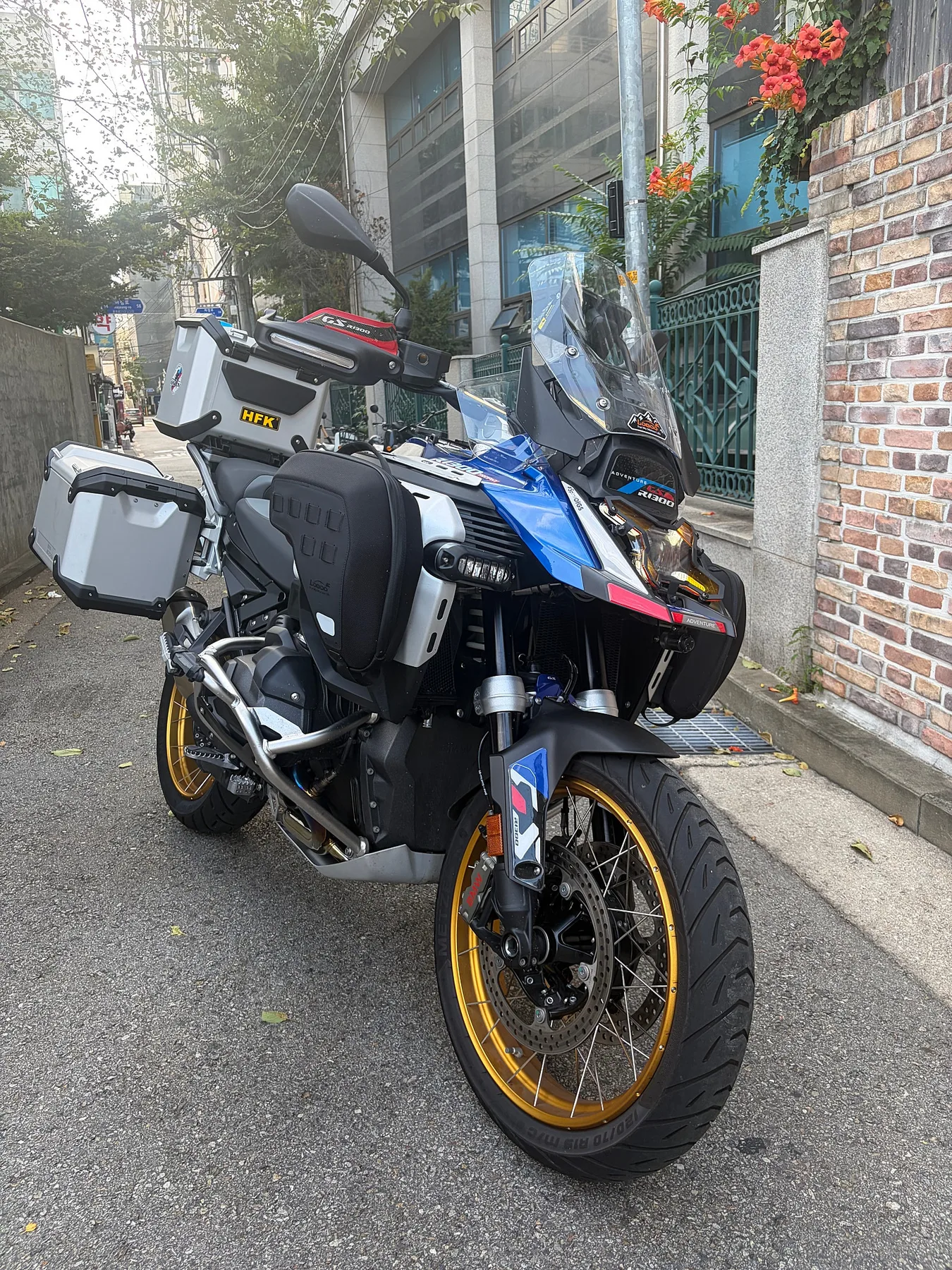 BMW R 1300 GS ADV 트로피 ASA 2026 화이트 사진 2