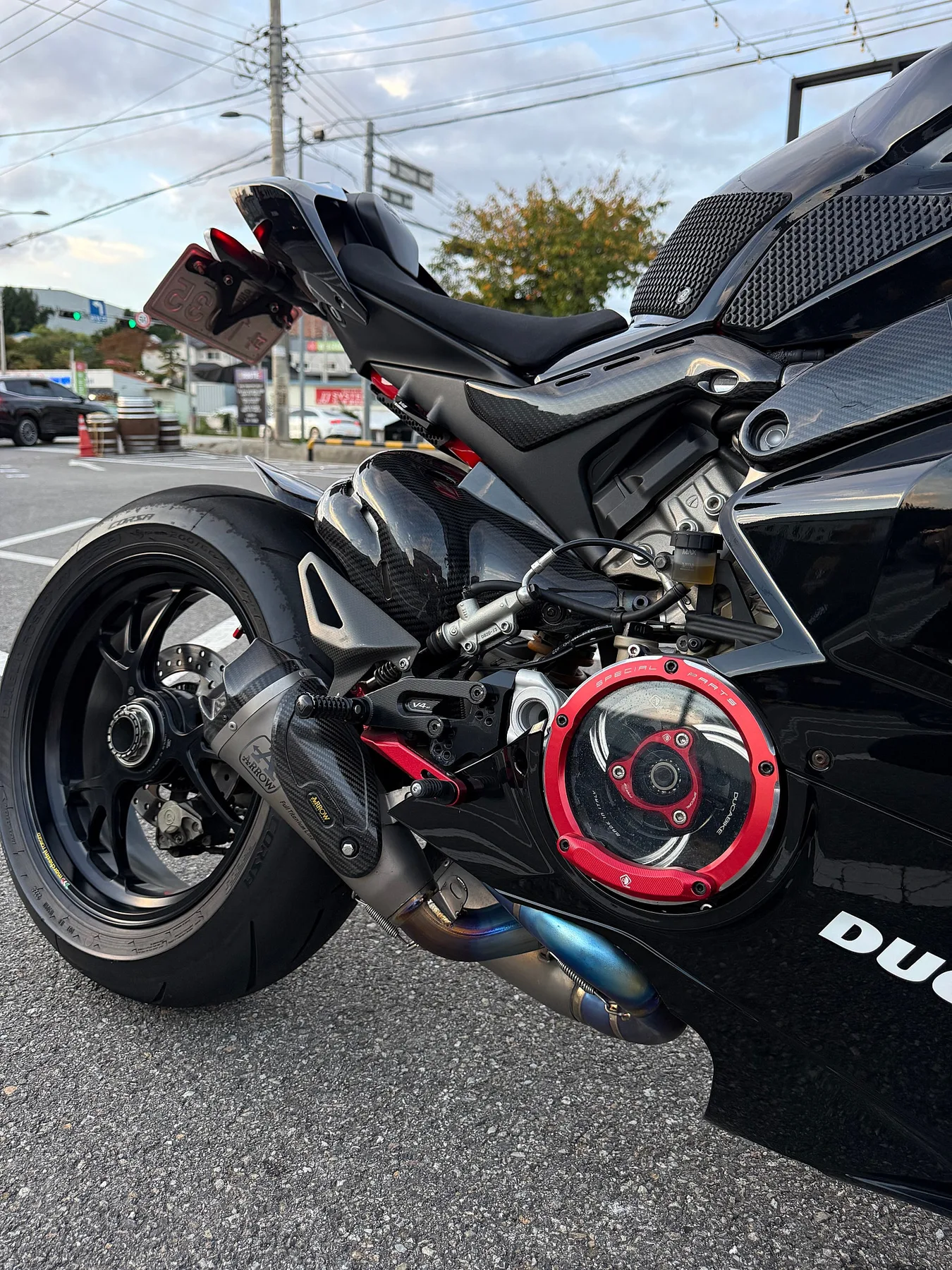 두카티 파니갈레 V4 S 2020 블랙 사진 2