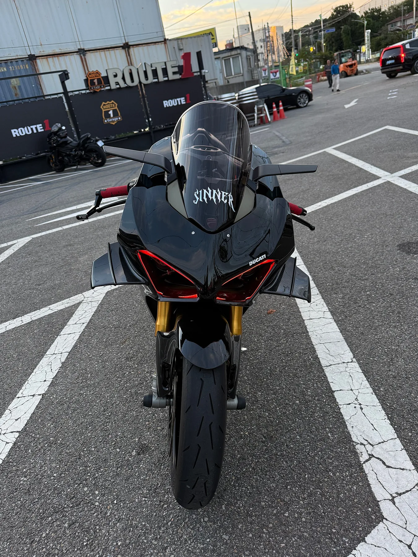 두카티 파니갈레 V4 S 2020 블랙 사진 4