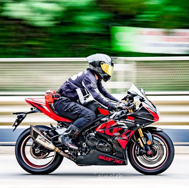 스즈키 GSX R 1000 R 2019 레드 사진 2