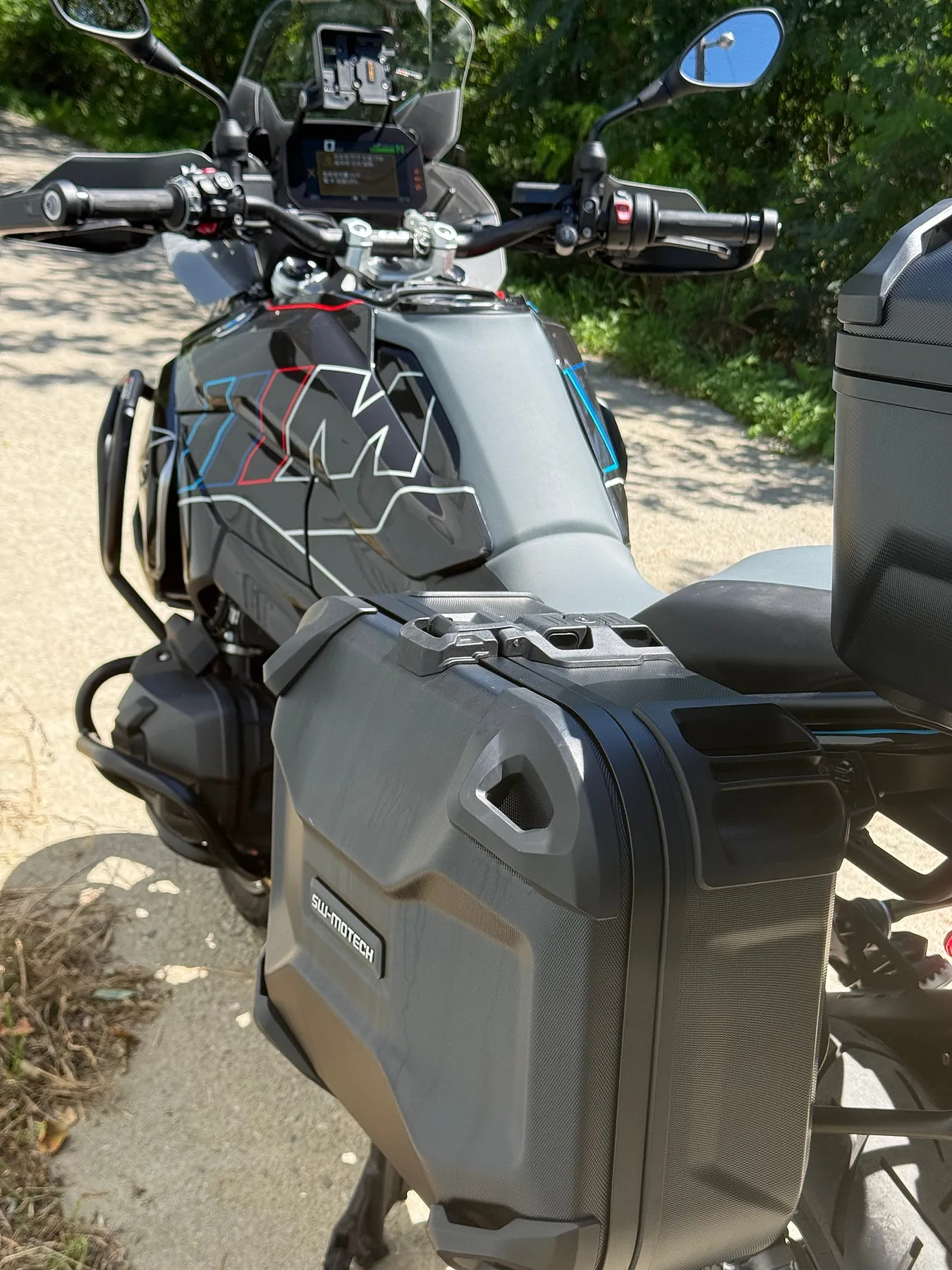 BMW R 1300 GS 2024 블랙 사진 2