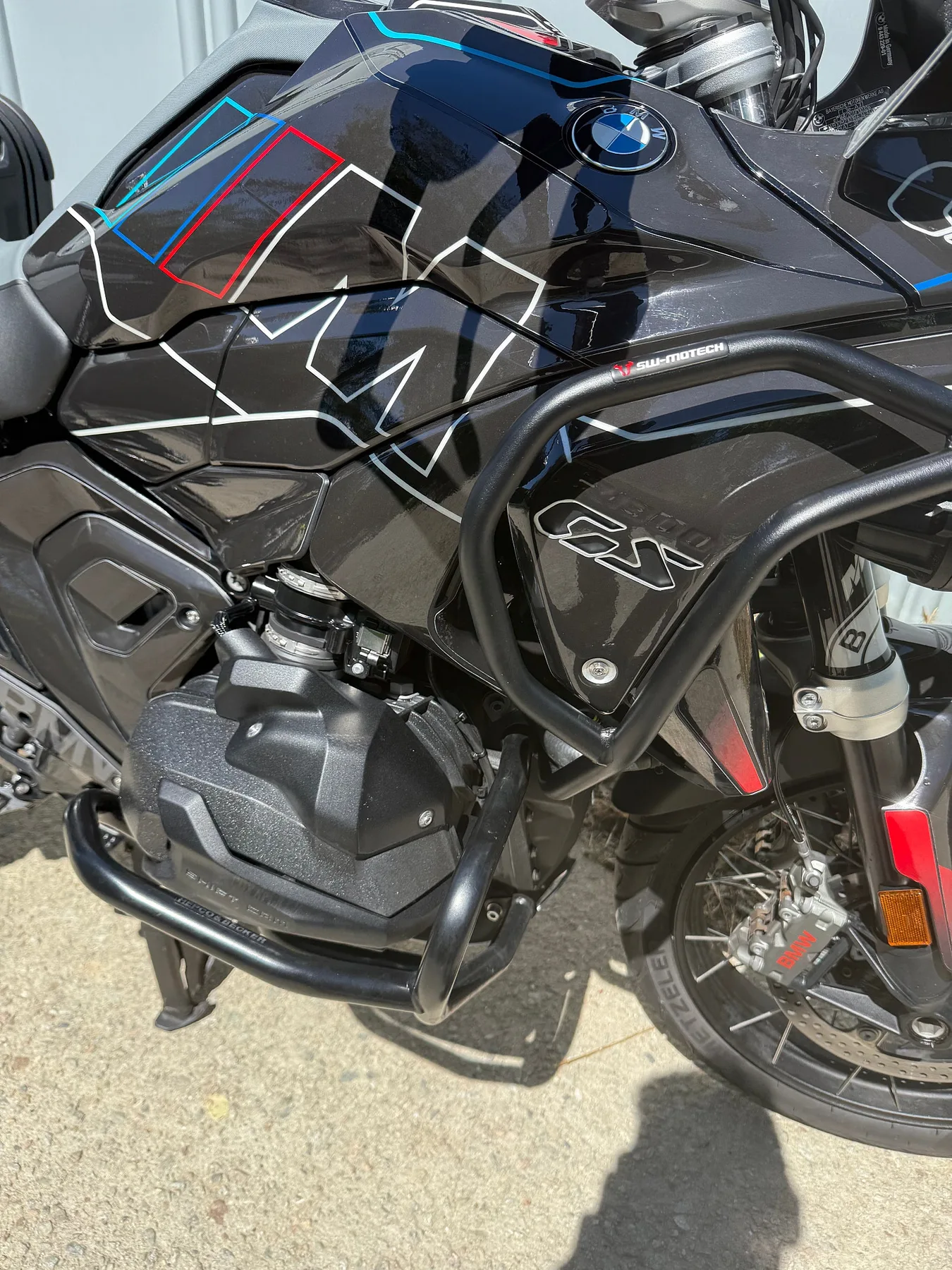 BMW R 1300 GS 2024 블랙 사진 3