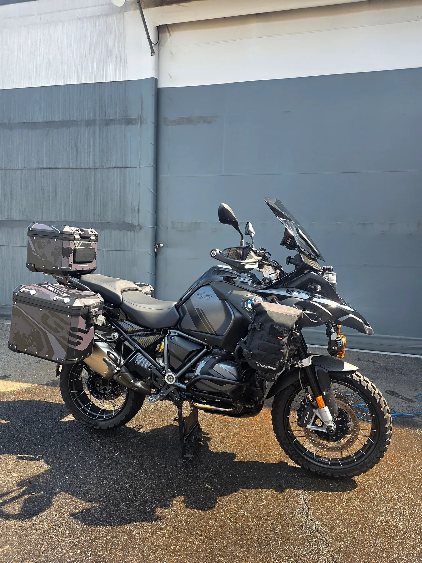 BMW R 1250 GS 2023 트리플블랙 사진 4