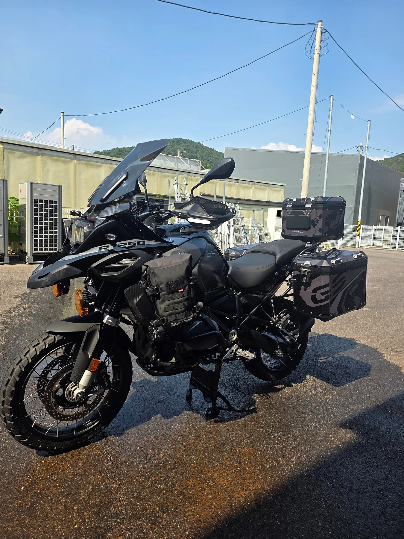BMW R 1250 GS 2023 트리플블랙 사진 5