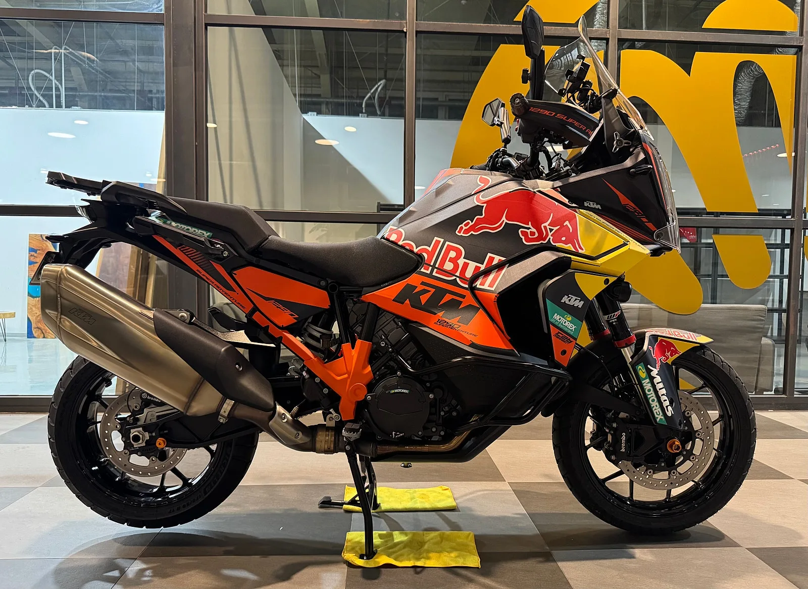 KTM 1290 슈퍼 어드벤처 S 2021 오렌지 사진 4