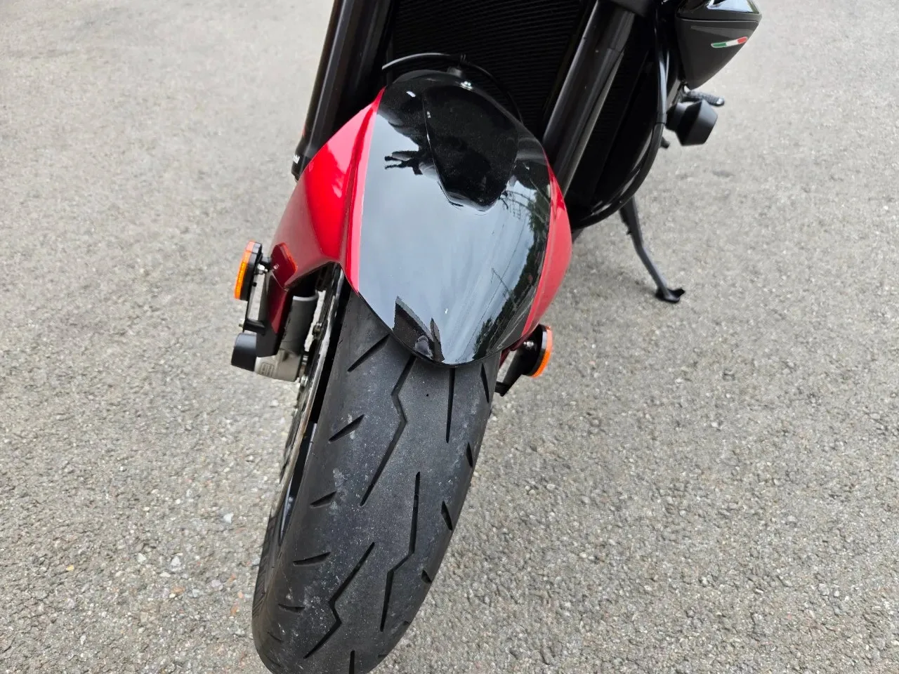 MV아구스타 브루탈레 800 RR 2024 검정 사진 4