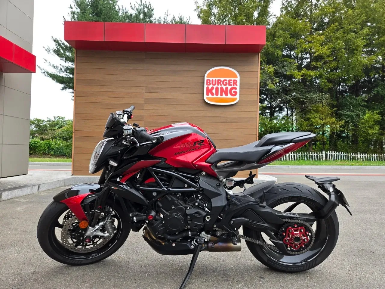 MV아구스타 브루탈레 800 RR 2024 검정 사진 5