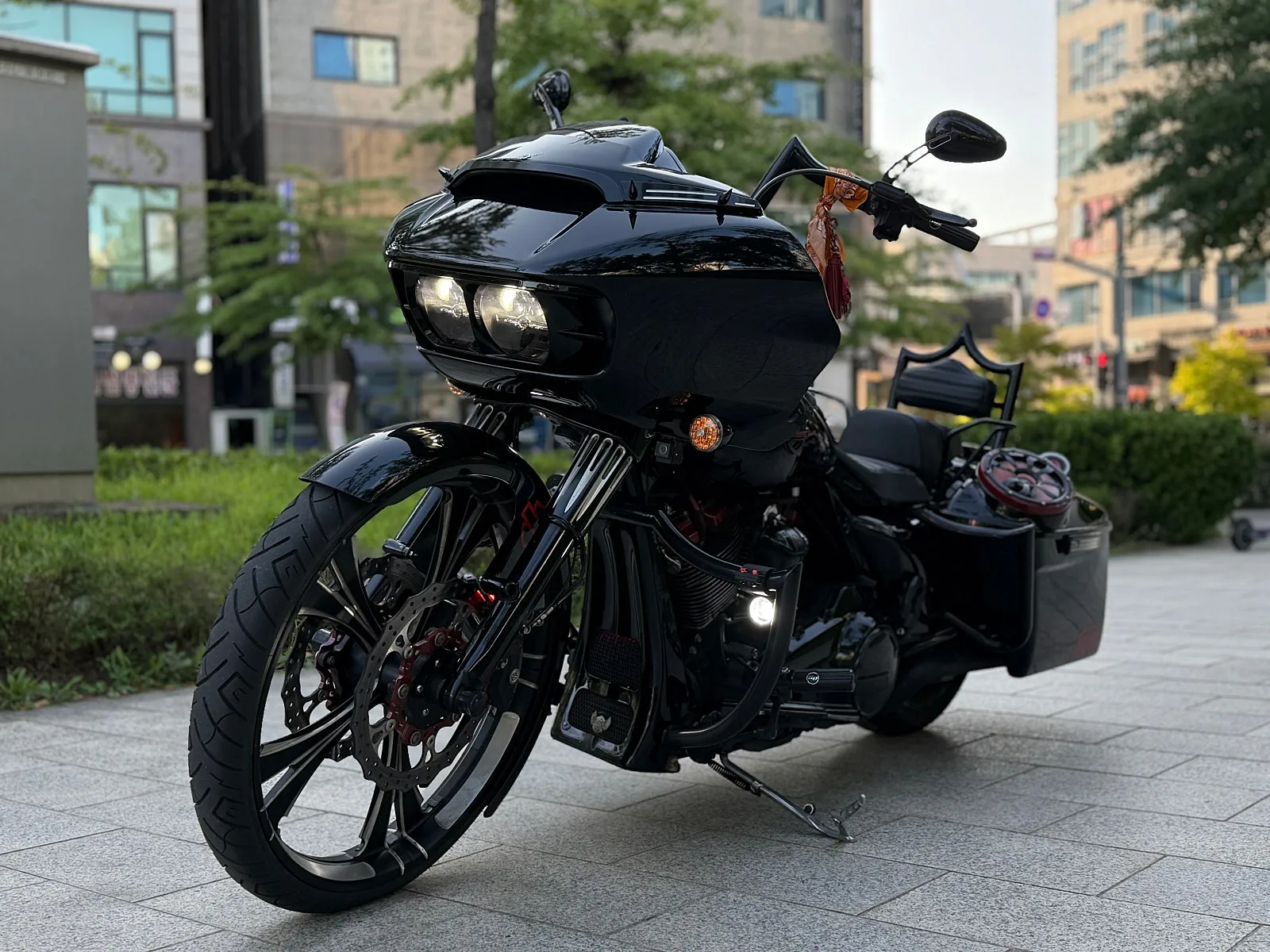 할리데이비슨 로드 글라이드 스페셜 2021 블랙 사진 7