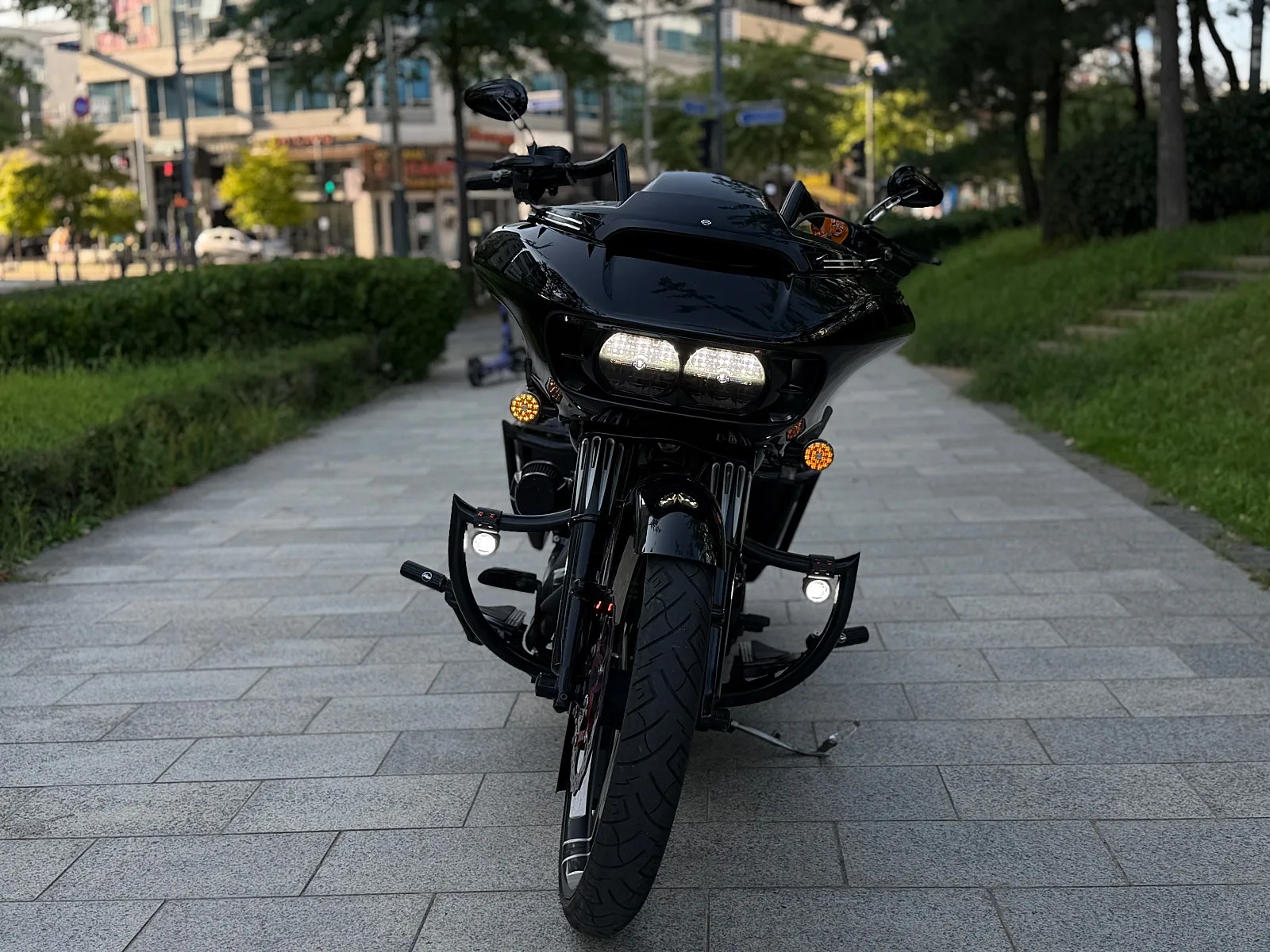 할리데이비슨 로드 글라이드 스페셜 2021 블랙 사진 8