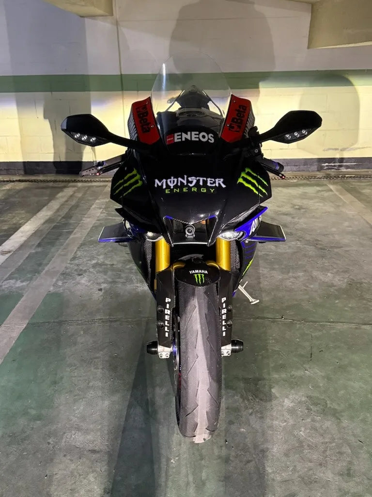 야마하 YZF R1 M 2023 블랙 사진 1