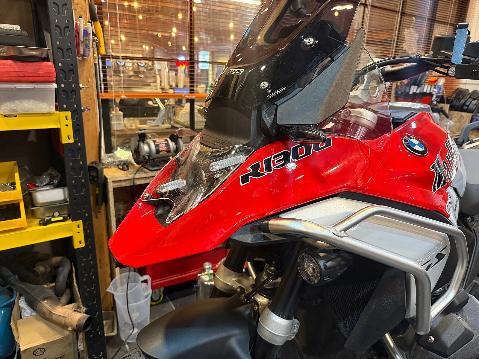 BMW R 1300 GS ENDURO 패키지 2025 레드 사진 4