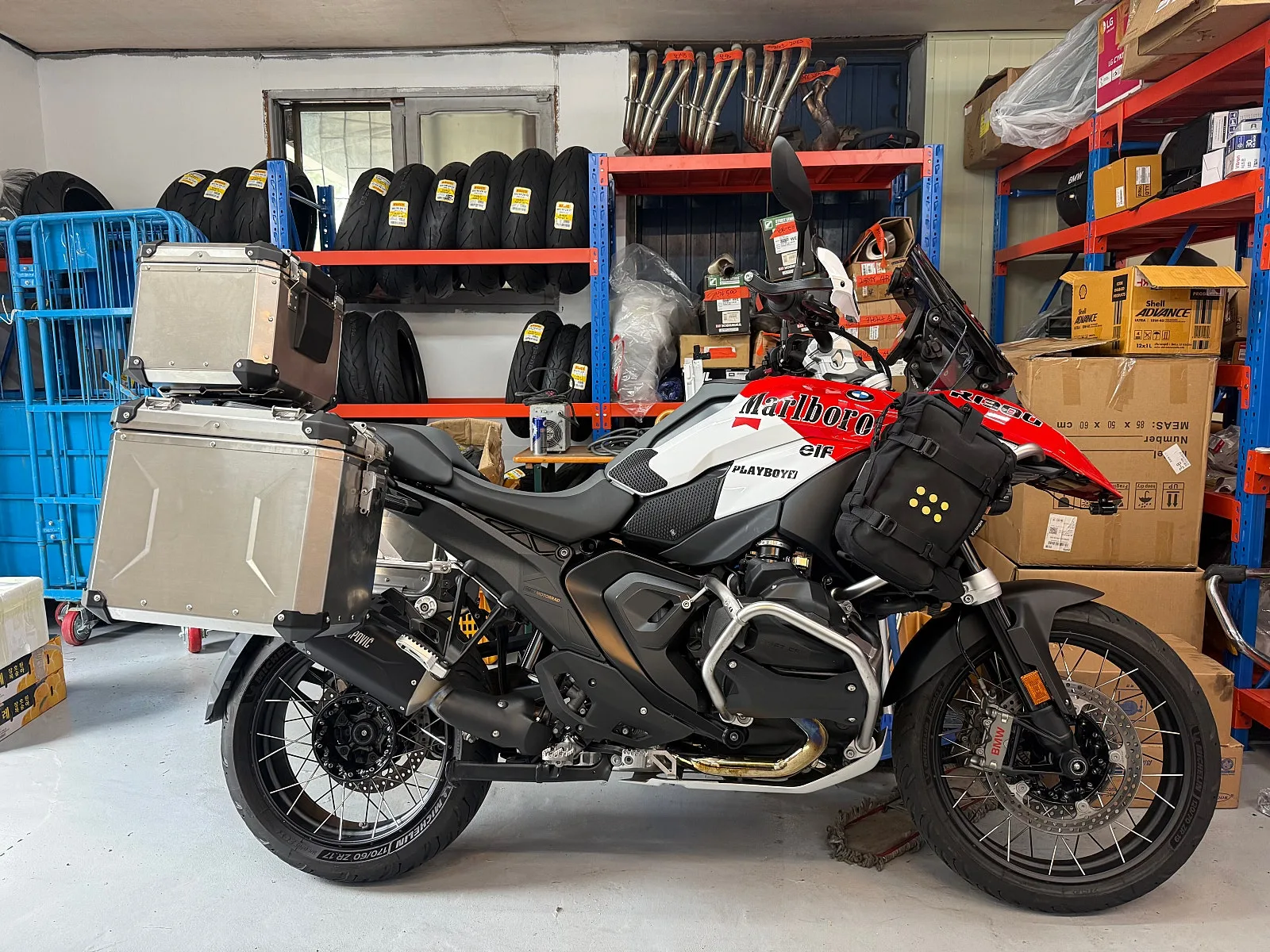 BMW R 1300 GS ENDURO 패키지 2025 레드 사진 6