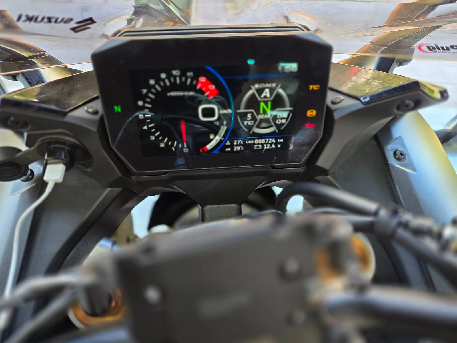 스즈키 GSX-S 1000 GT 2026 블랙 사진 7