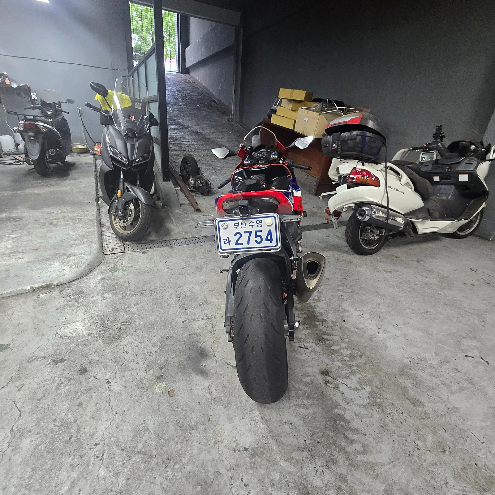 혼다 CBR 1000 RR SP 2021 레드 사진 3