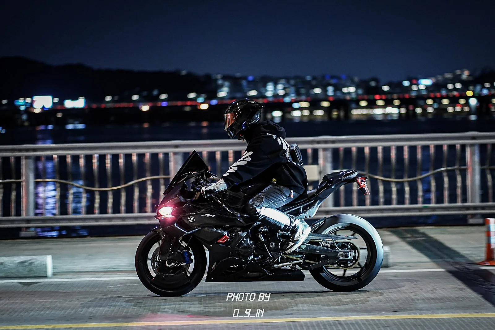 BMW S 1000 RR M팩 2026 2026 블랙 사진 1