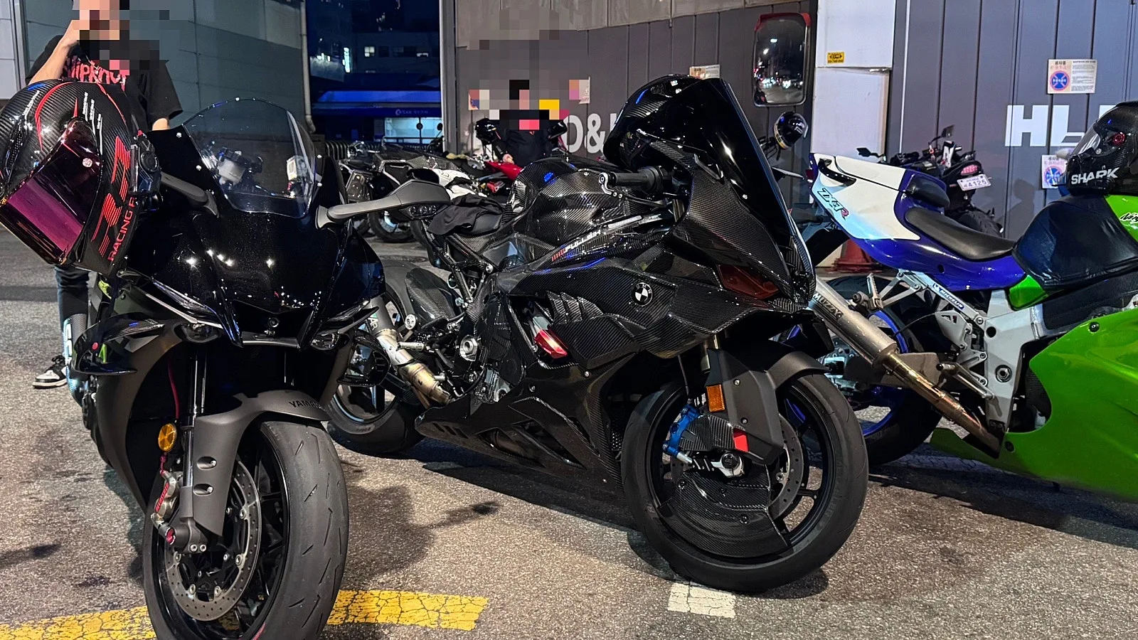 BMW S 1000 RR M팩 2026 2026 블랙 사진 3