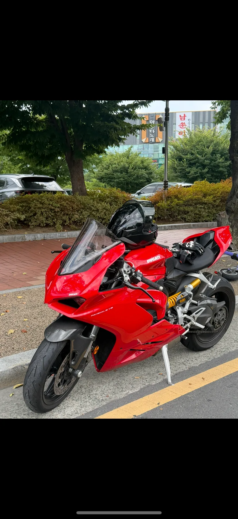 두카티 파니갈레 V2 2021 레드 사진 4