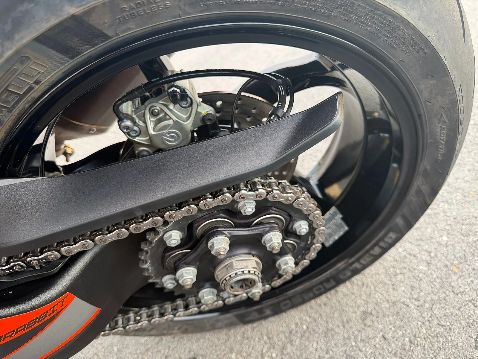 KTM 1290 슈퍼듀크 GT 트랙팩 2022 레드 사진 5
