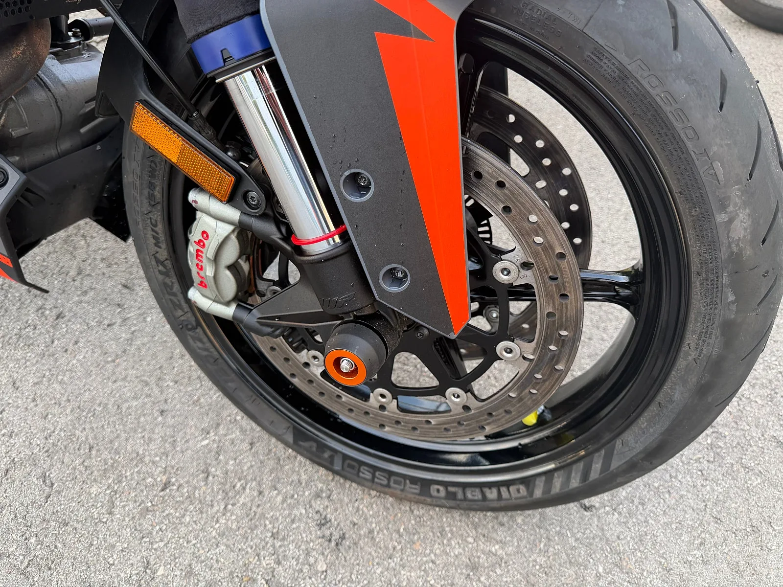 KTM 1290 슈퍼듀크 GT 트랙팩 2022 레드 사진 7