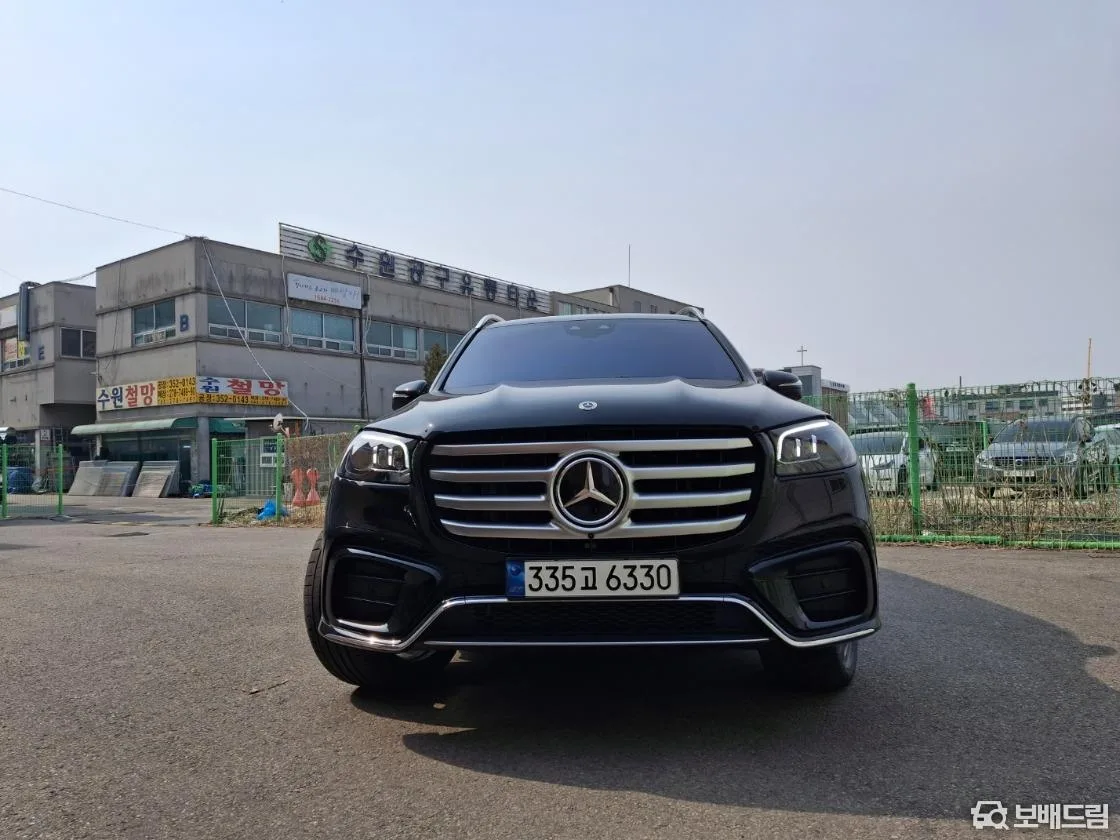 벤츠 GLS클래스 GLS 580 4매틱 2024 검정색 사진 4