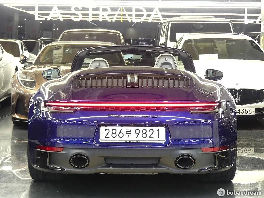 포르쉐 911 카레라 4 GTS 카브리올레 2024 네이비 사진 1