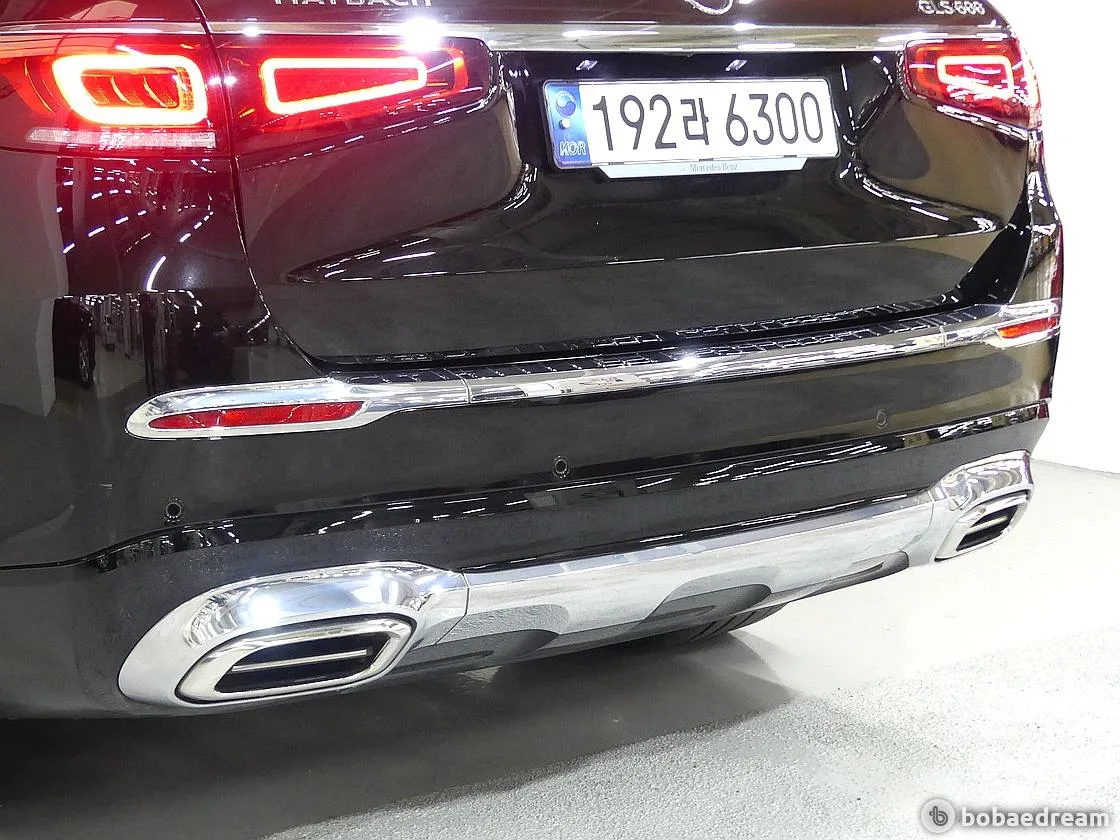 벤츠 마이바흐 GLS 600 4매틱 마누팍투어 2023 검정투톤 사진 6
