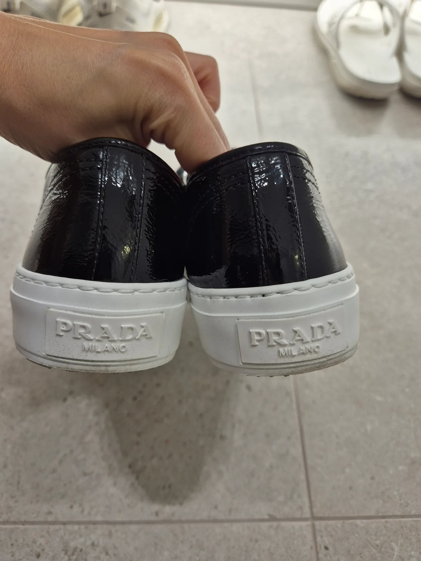 프라다 사진 3