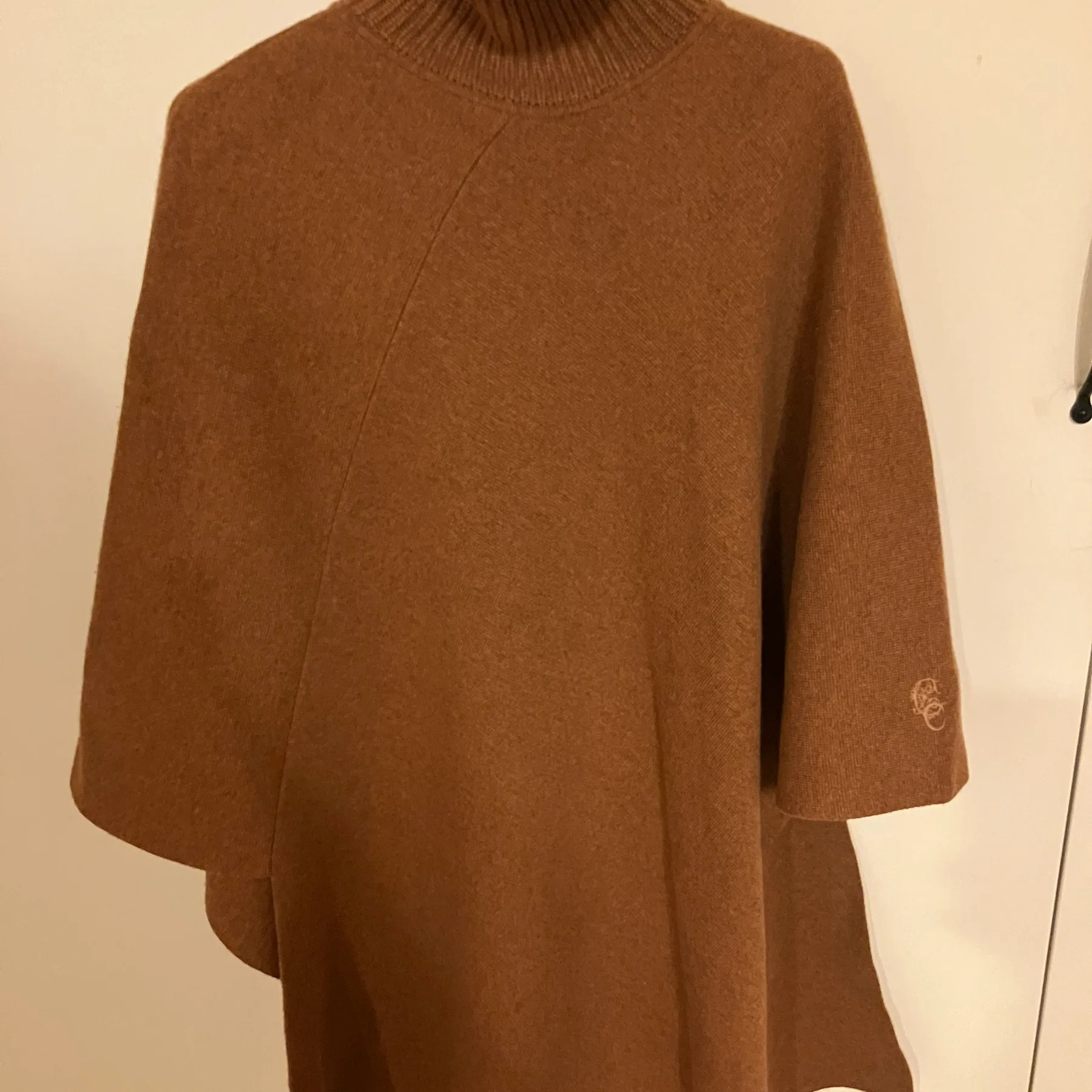 끌로에 Chloe 캐시미어 케이프 사진 2