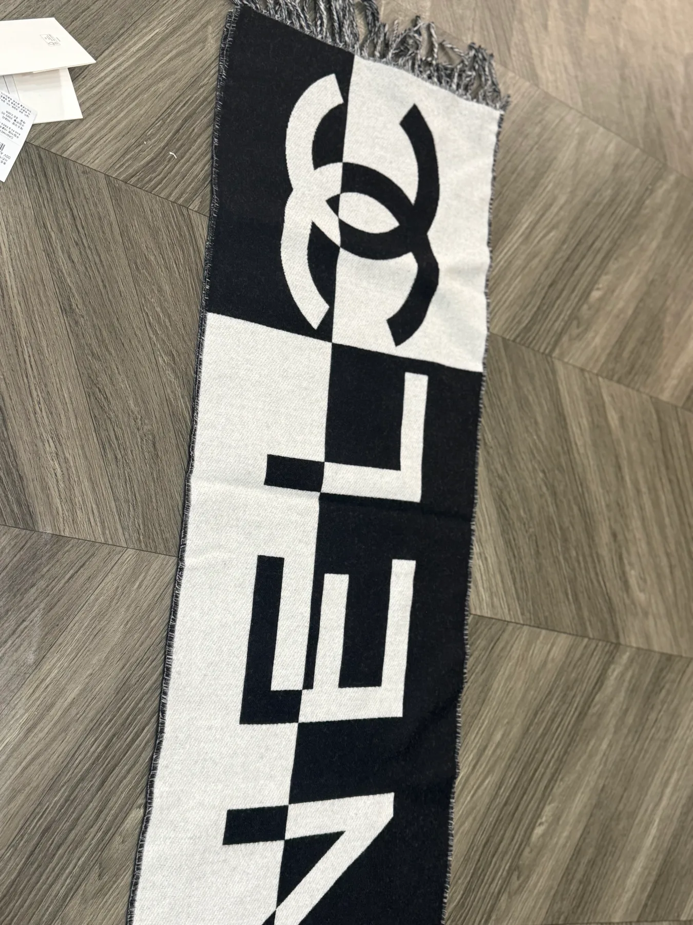 샤넬 로고 믹스 머플러 사진 1