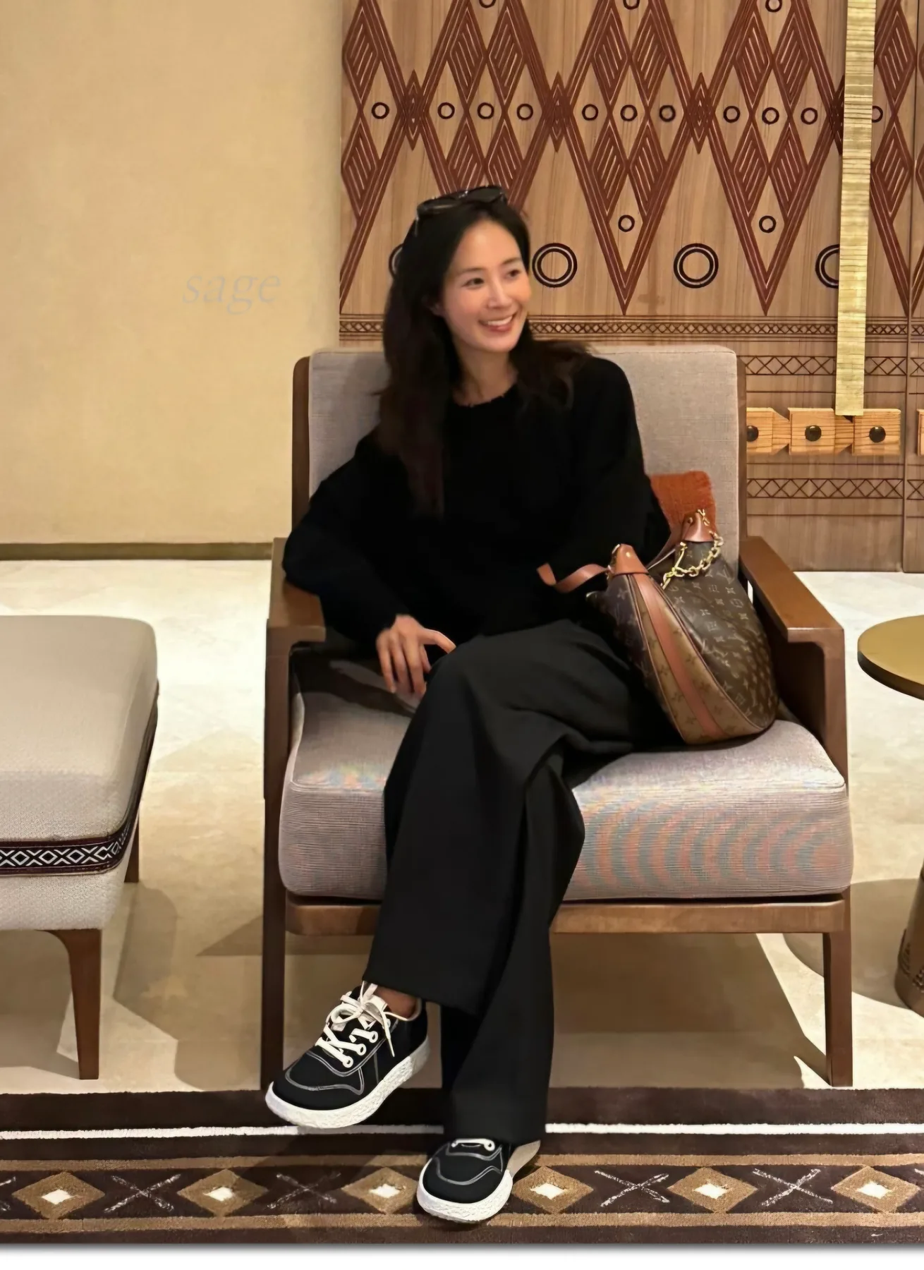 루이비통 루프 호보백 사진 8