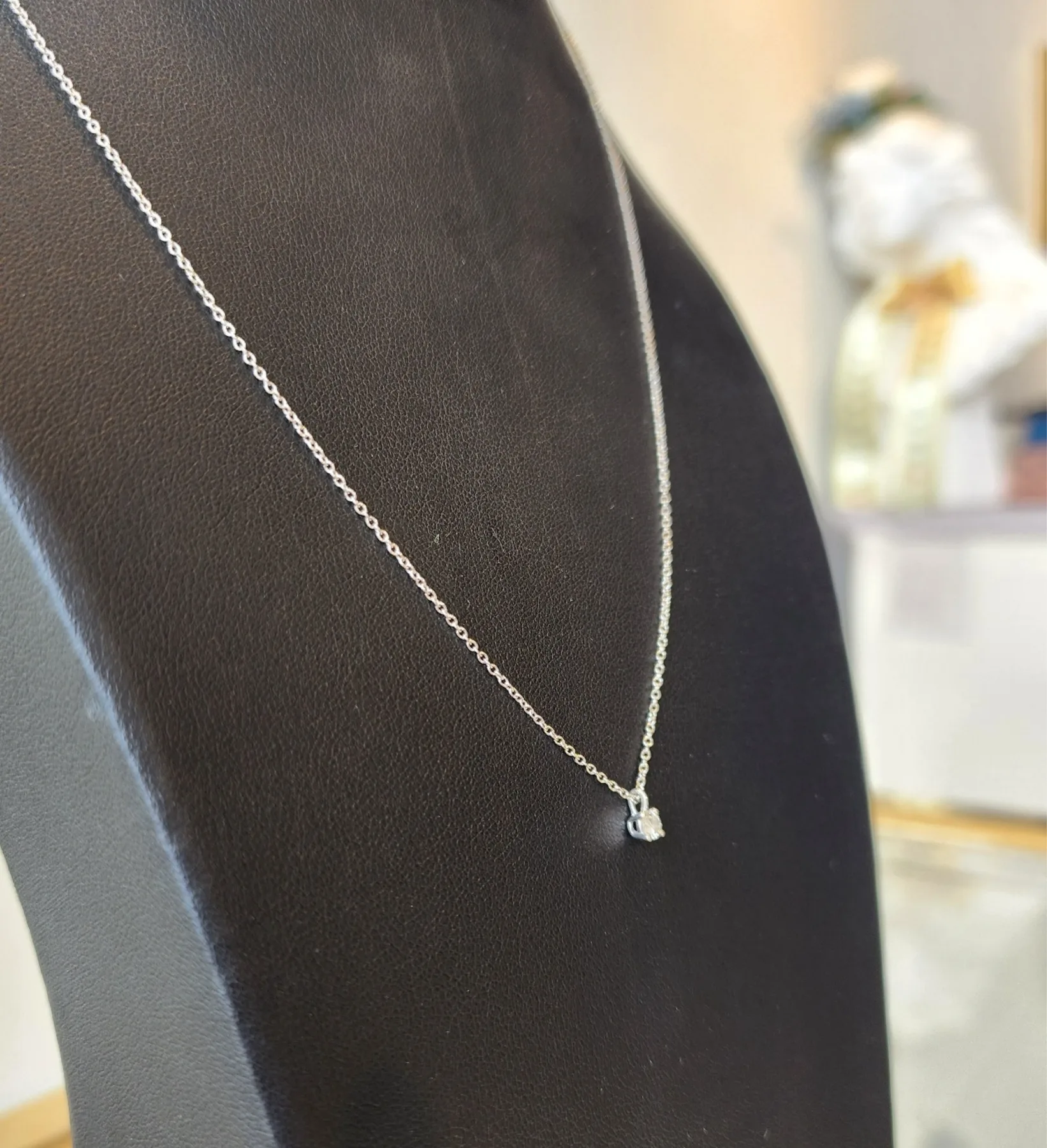 티파니앤코 (정품) 솔리테어 다이아몬드 펜 던트 네크리스 0.12ct 사진 4
