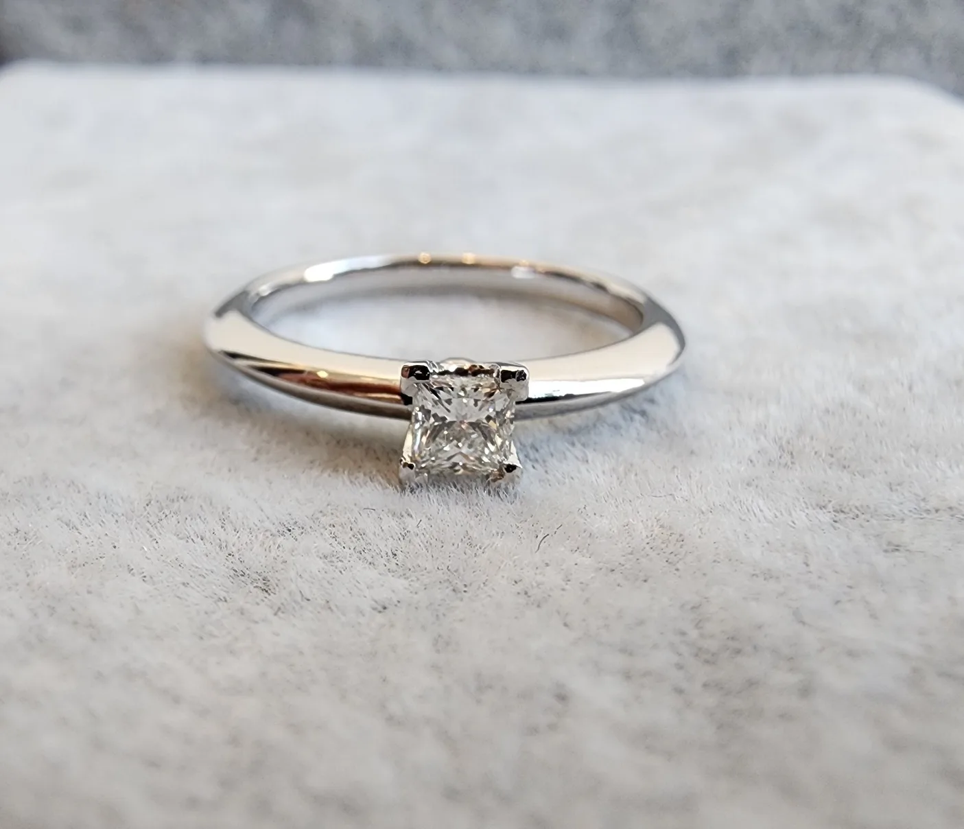 티파니앤코 (정품) 트루 다이아몬드 웨 딩링 0.20ct 사진 5