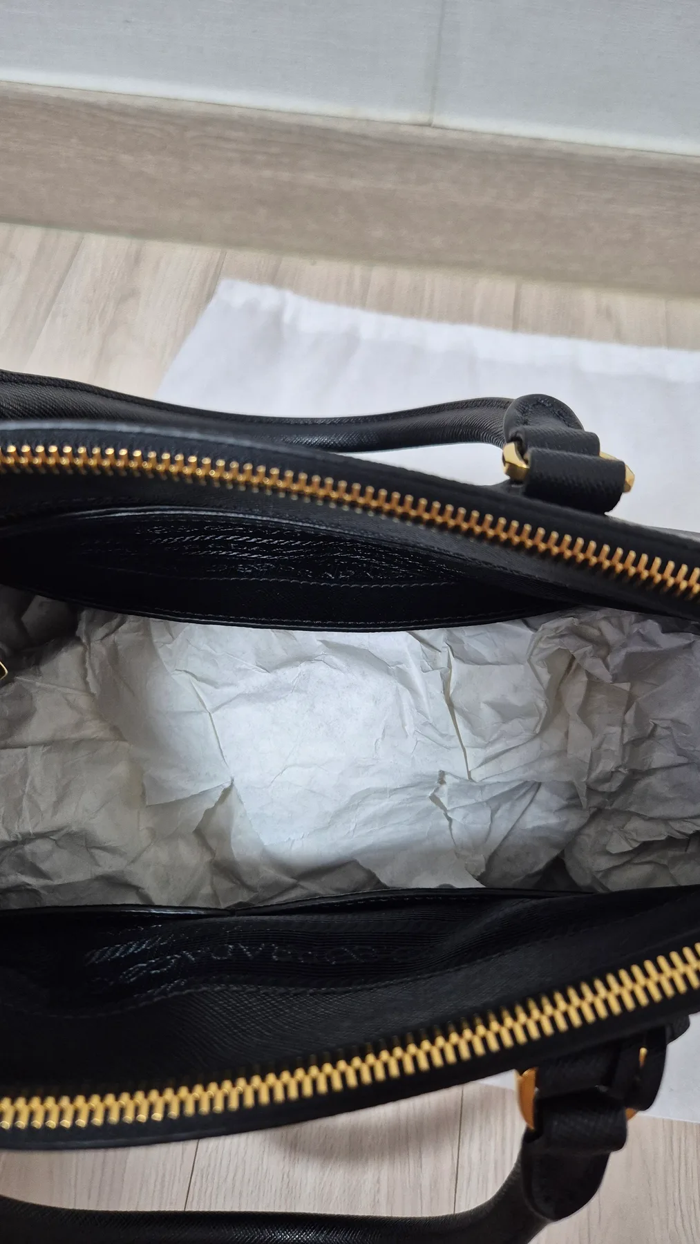 프라다 사피아노 블랙 사진 7
