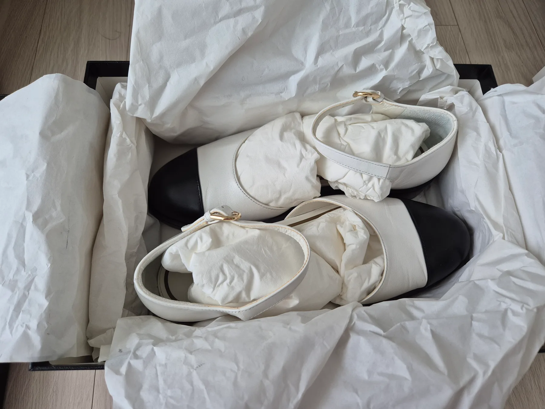 샤넬 [새상품] 메리제인 샤이니 고트스킨 펌프스 사진 5