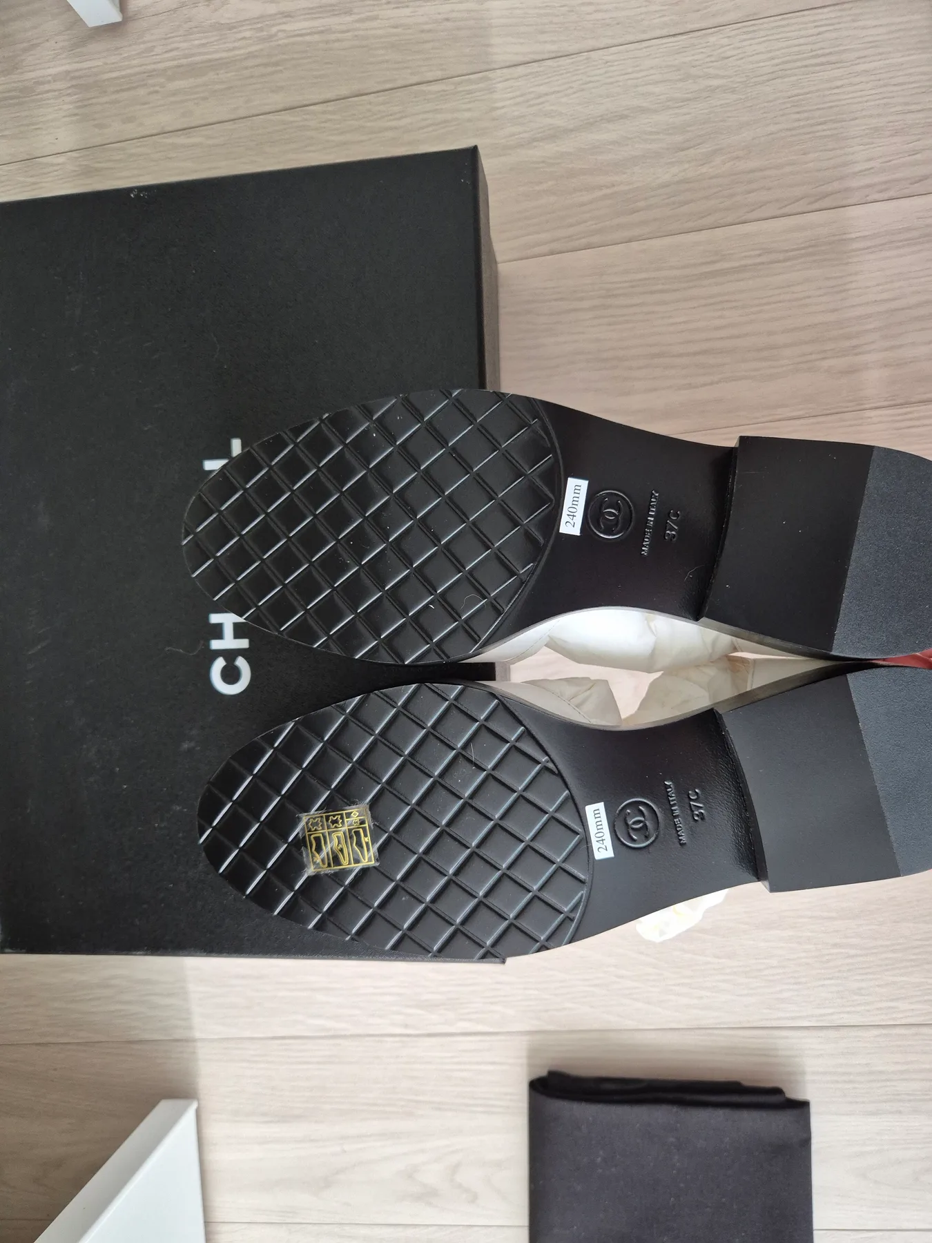 샤넬 [새상품] 메리제인 샤이니 고트스킨 펌프스 사진 7