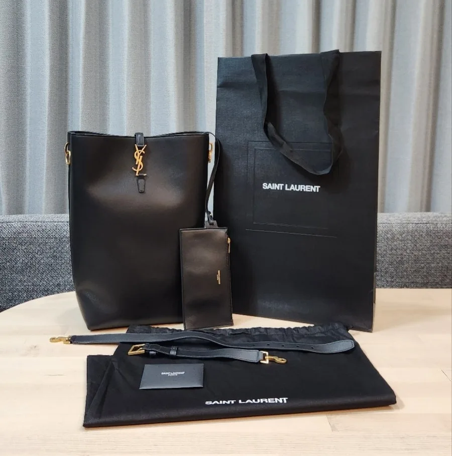 생로랑 [풀구성/미사용] 르 37 롱 그레인 레더 버킷백 블랙 SAINT LAURENT LE 37