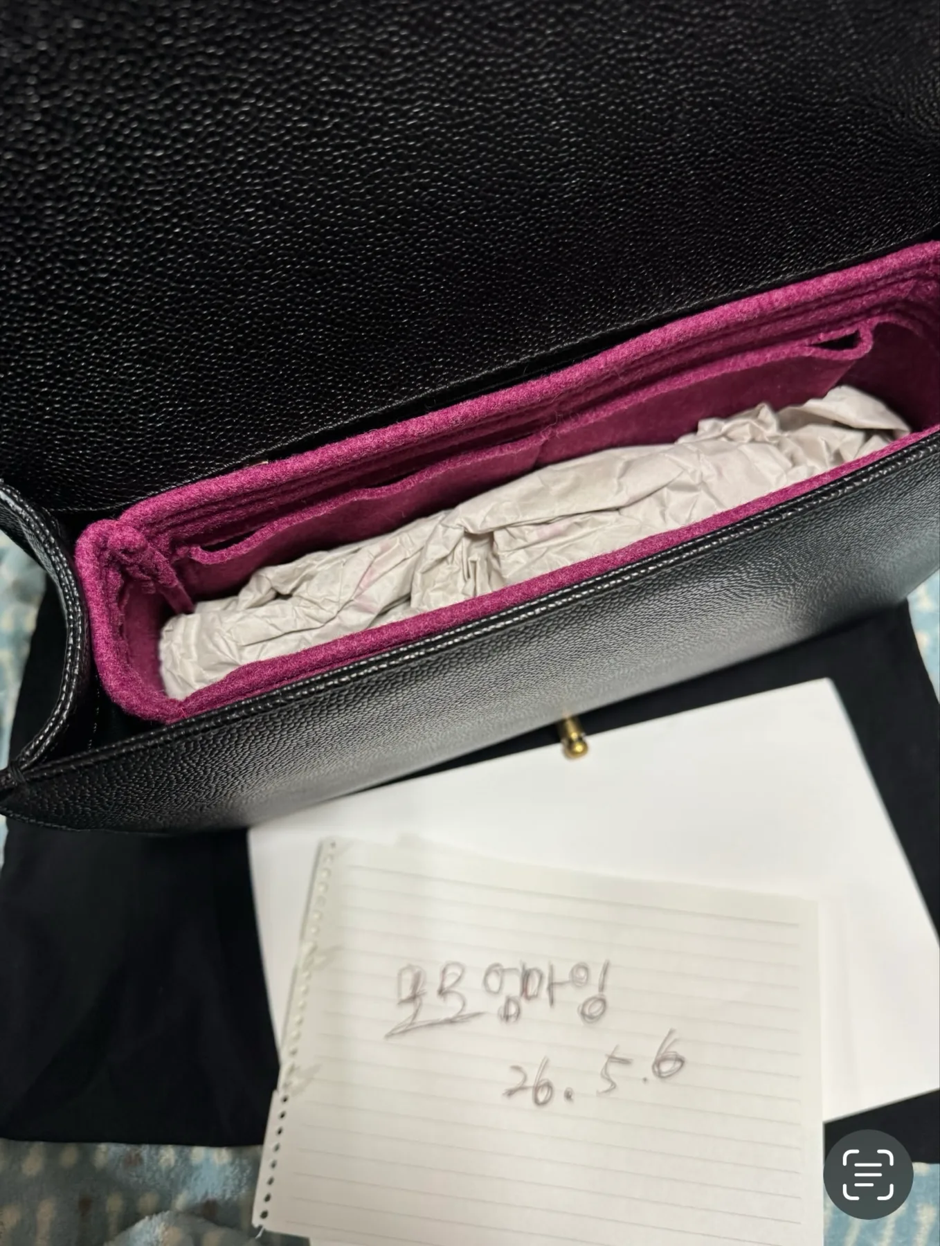 샤넬 보이백 캐비어 라지 금장 사진 2